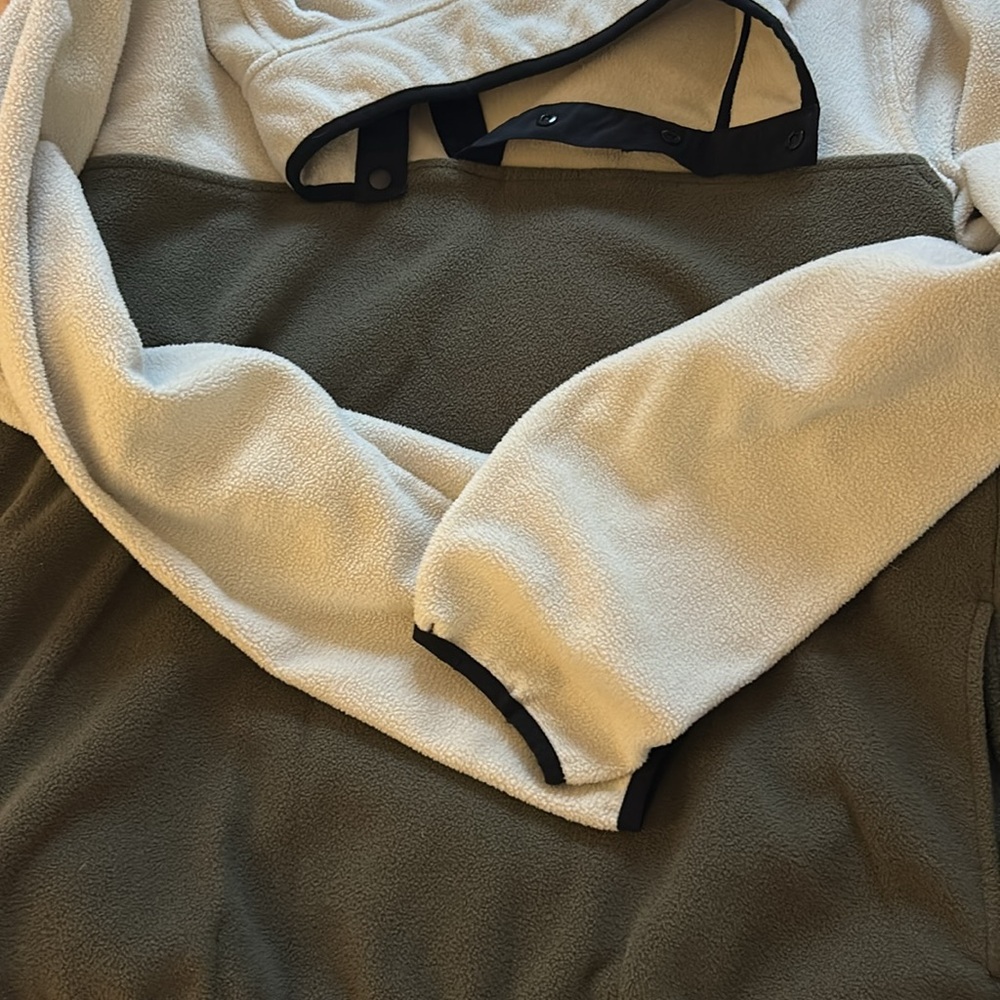 Pullover - Picture 2 of 4